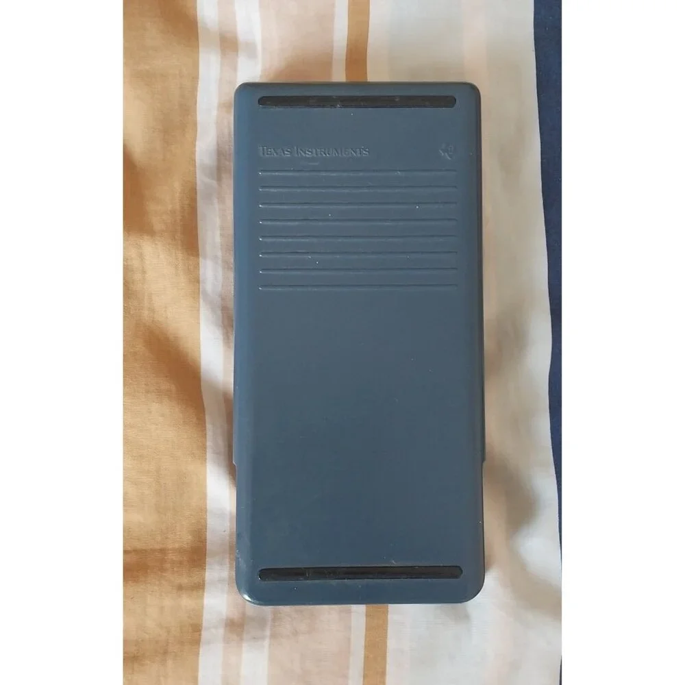 Texas Instruments TI-81 Graphing Calculator & Cover - Picture 3 of 4